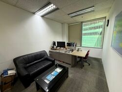 John Hancock Tower (D1), Office #550943081